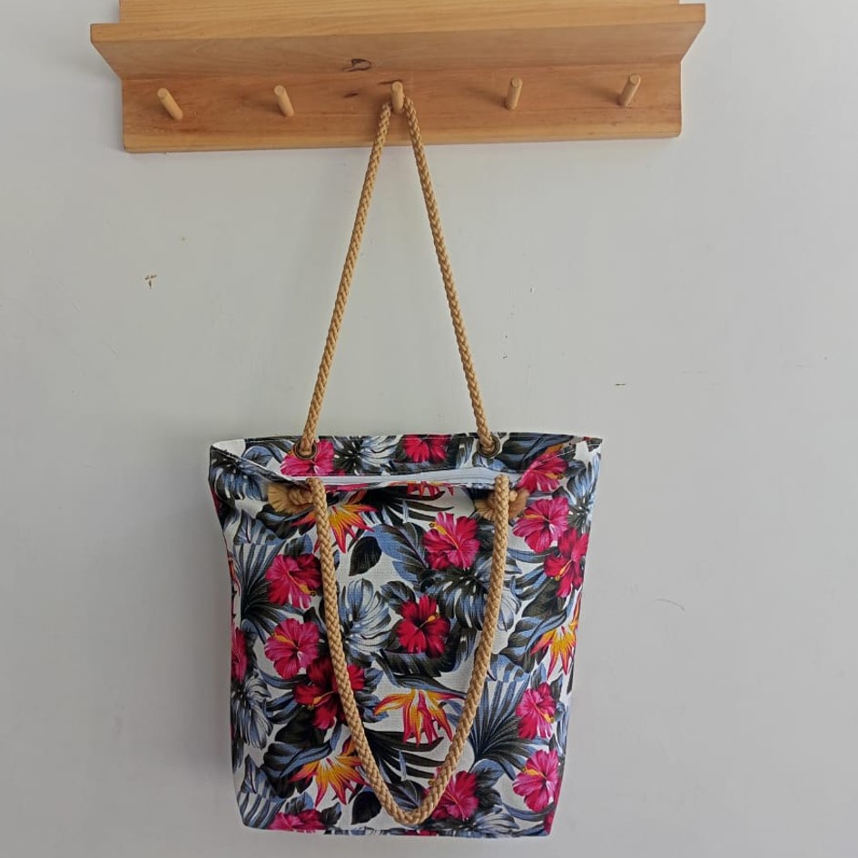 TOTEBAG KANVAS TALI SUMBU MOTIF BUNGA SEPATU PINK. Riens Collections