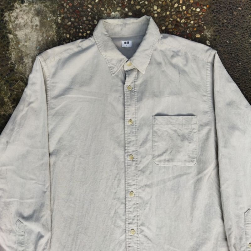 kemeja corduroy uniqlo second