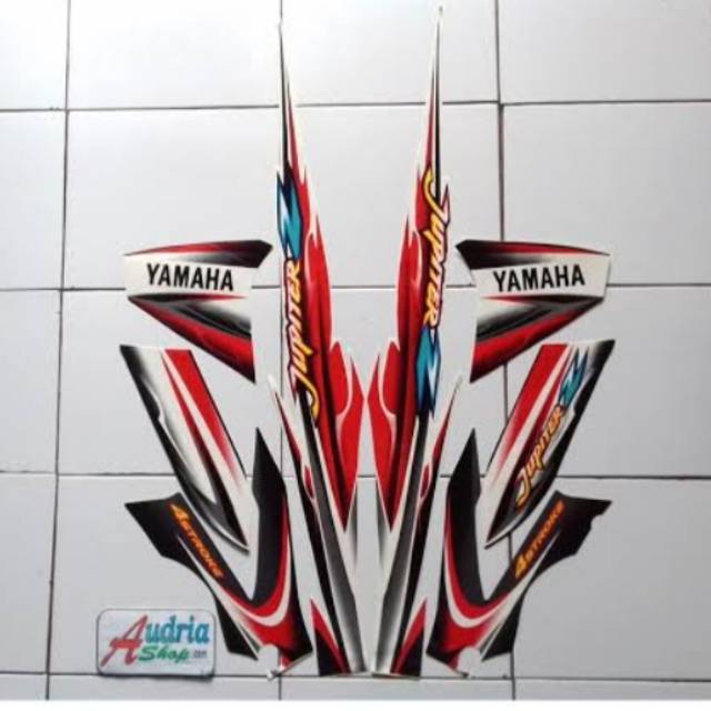 Striping Yamaha Jupiter z 2006