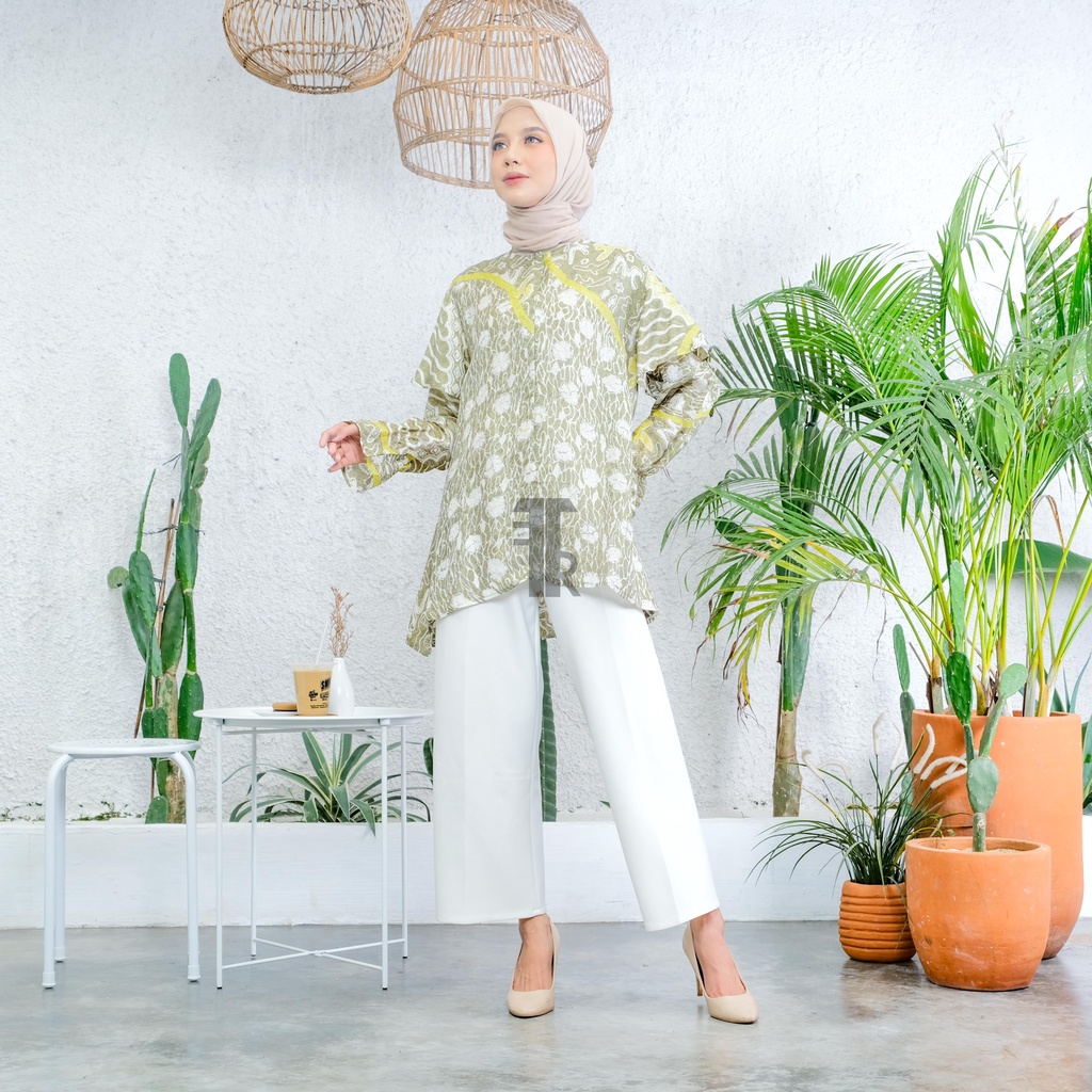 FITTINGROOM11 Blouse Batik - Kyra Blouse