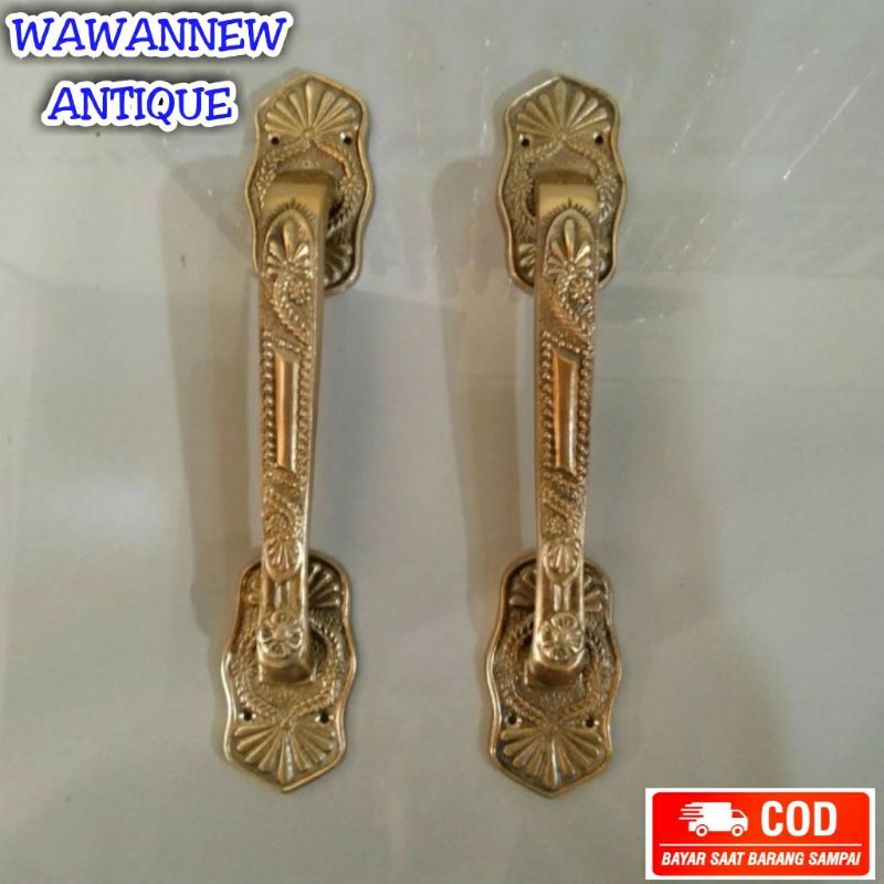 Handle Pintu / Tarikan Pintu Rumah Kuningan Antik Motif Garas Cumi Ukir