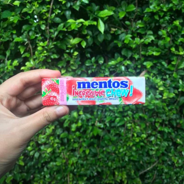 Mentos Incredible Chew Strawberry