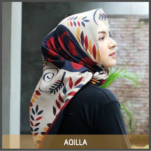 Hijab artis zaneva aqilla