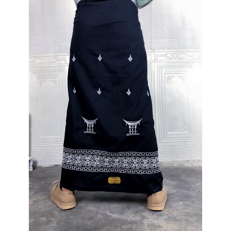 Wadimor - Sarung Bordir Toraja Silver W9 Raaya