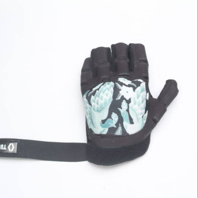 Glove hockey field