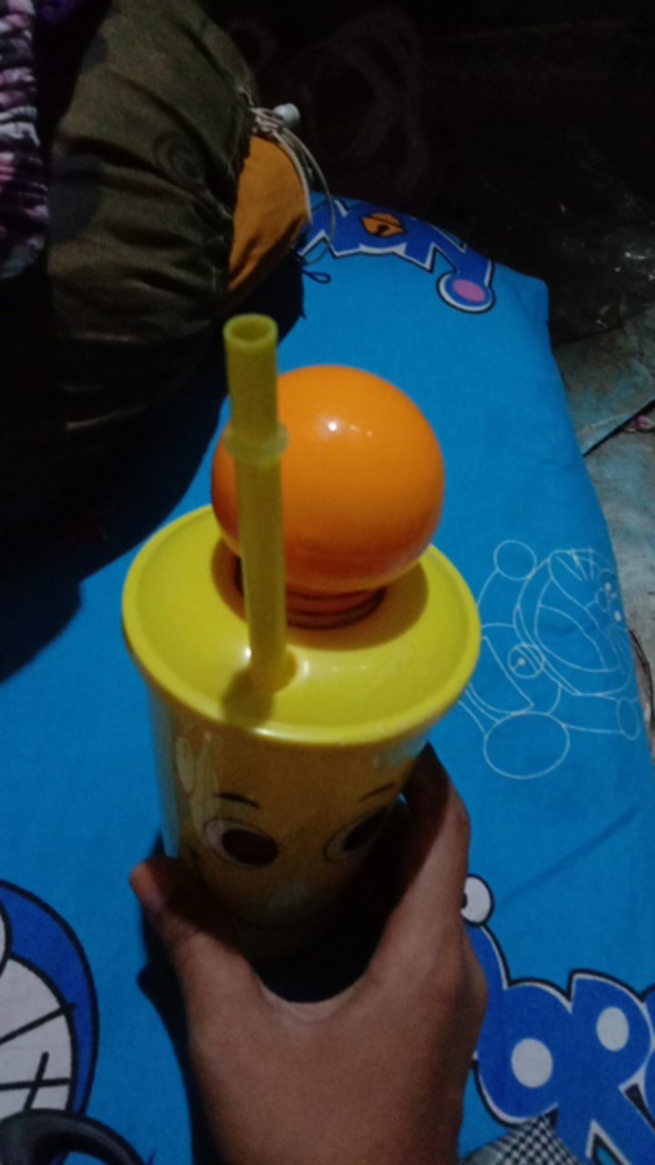 Cuancuy -  Tempat Minum Emoji Gelas Emoticon Boneka Goyang Tumblr Karakter Smile Toeng Termurah