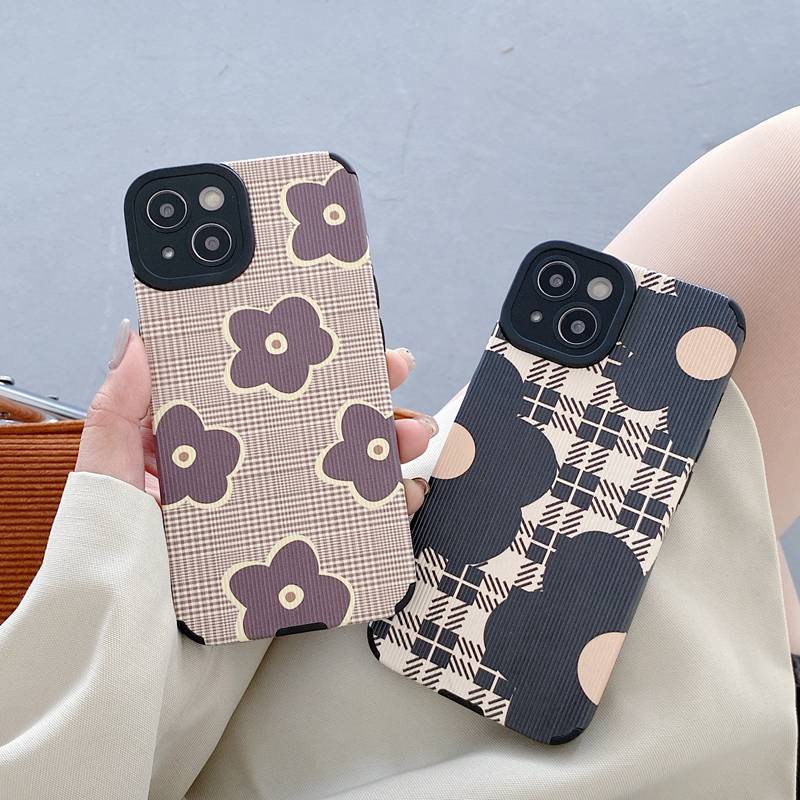 Soft Case Motif Bunga Kotak-Kotak Hitam Untuk iPhone 7 8 Plus X XR SE 2020 XS Max 11 13 Pro Max