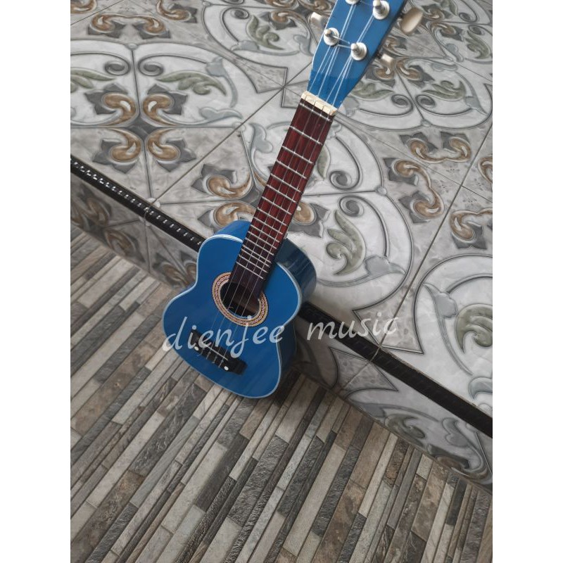 Ukulele / gitar ukulele /kentrung senar 4