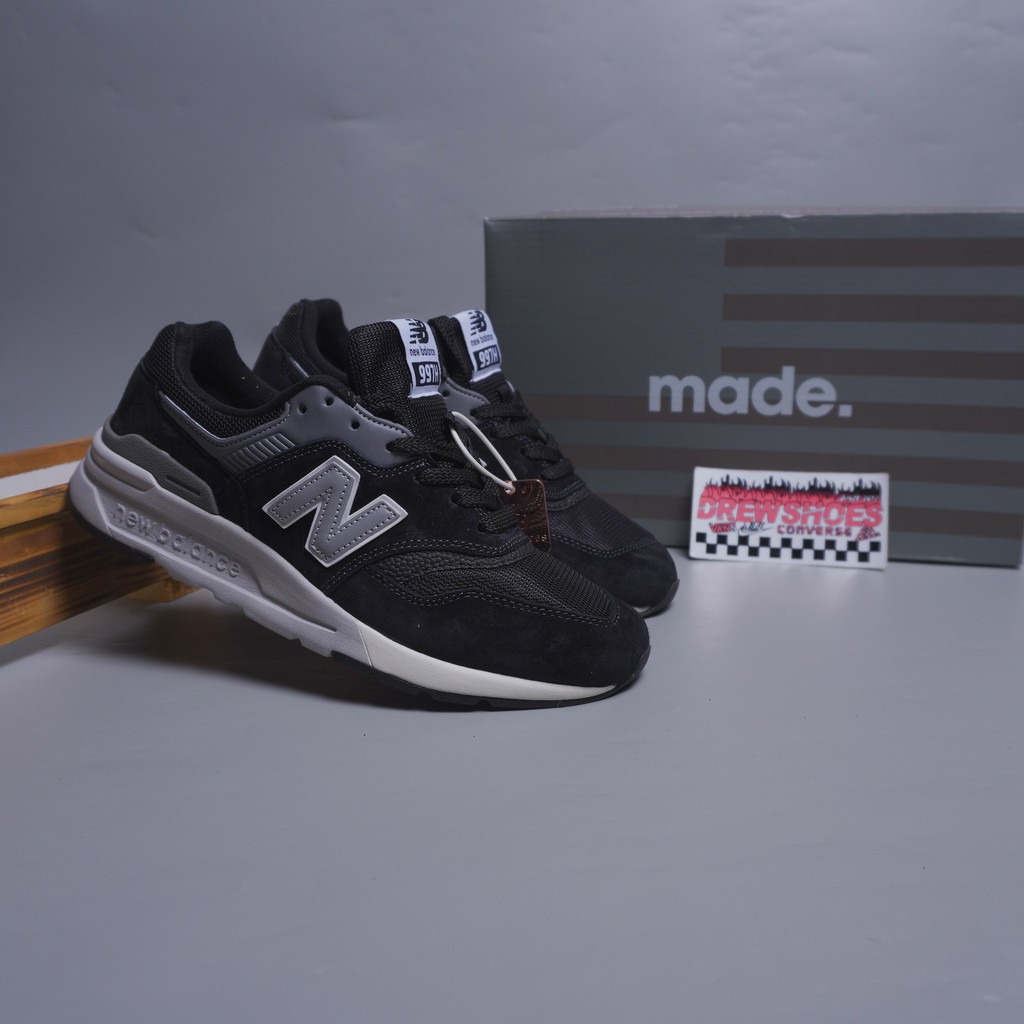 NEW BALANCE 1400 BLACK