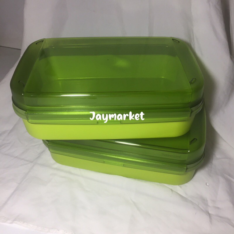 SALE Signature Rectangular (1) 2L Tupperware