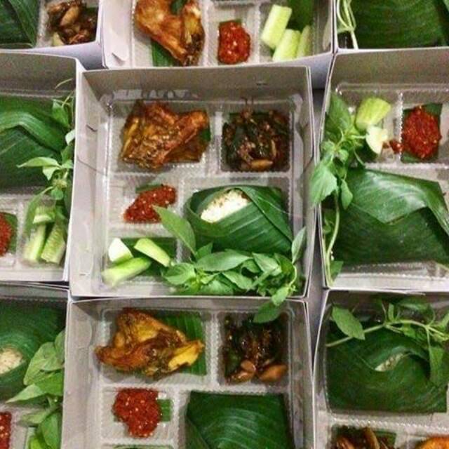 

Paket nasi liwet box