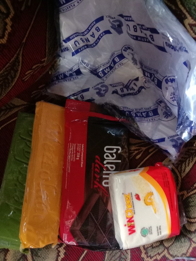 Kantong Kresek Plastik Murni Hdpe Transparan Ukuran15 Dan 24 Bening Tanggung Bambu Ekonomis Hemat