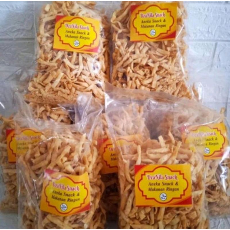 

KERIPIK BAWANG/ STIK BAWANG HOMEMADE MERK DJANILA 400gram