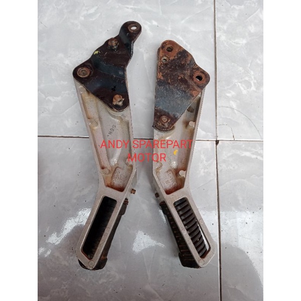 Step Bustep Belakang Honda Supra fit Lama Supra X Lama / ORIGINAL