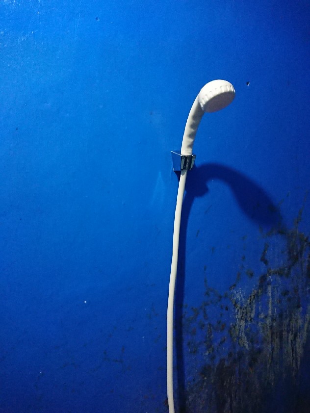 Shower Mandi Plastik Onda