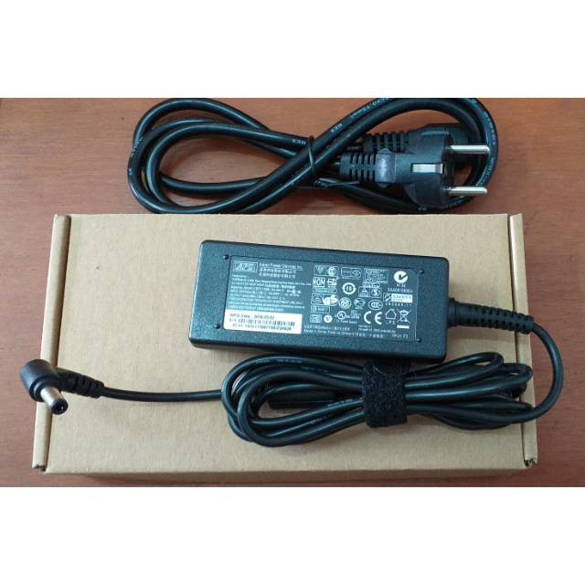 Adaptor Charger Laptop ACER One 14 Z1401 Z1402 - 19V 2.1A Original Bergaransi