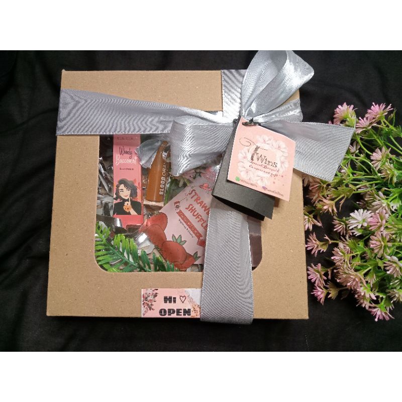 

Hampers kado ultah dll