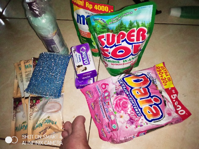 Super Sol Karbol Pembersih Lantai 450ml