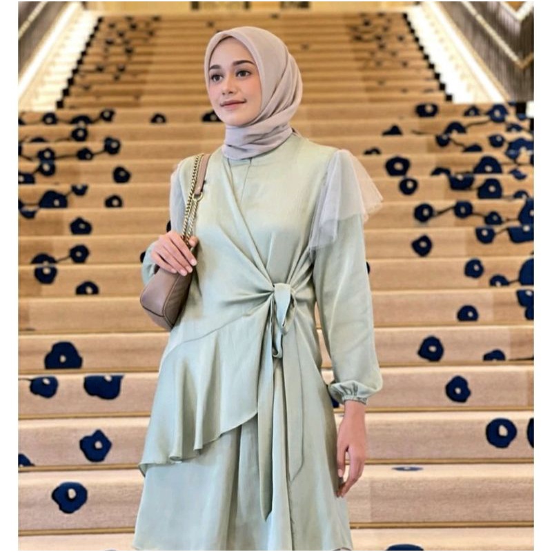 Celine Blouse Vanilla Hijab Mint