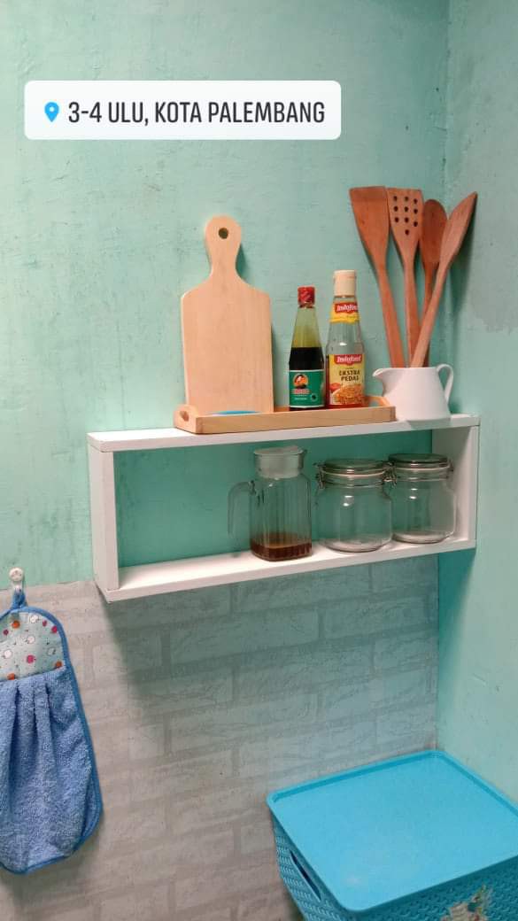 RAK DINDING MINIMALIS DEKORASI DINDING Hiasan  Rumah 