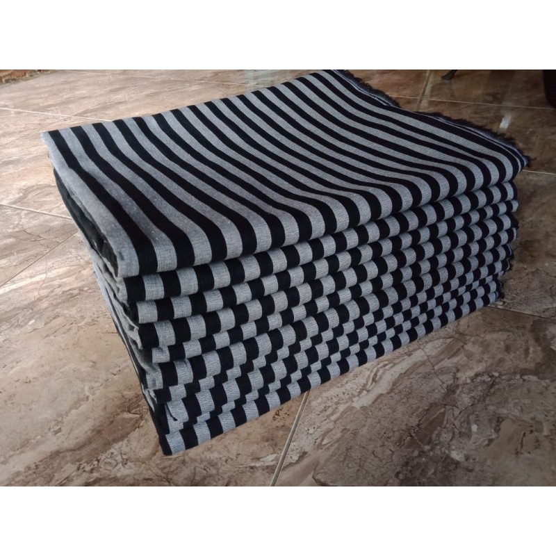 Tenun Lurik Hitam Putih