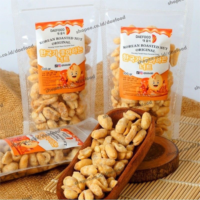 

Daefood Korean Roasted Nut Original Jumbo dan Kurma/ Daefood Korean Snack/ Cemilan Korea Viral 100gr