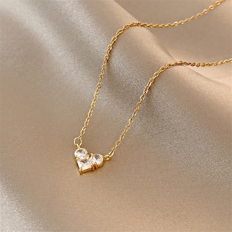 Kalung Rantai Klavikula Dengan Liontin Hati Kecil Gaya Mewah