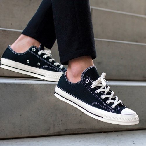 AQILLA ® -【BISA COD】Sepatu Sneakers All-Star Hitam Putih Chuck Taylor 2 Fashion Skull Bones Hitam-2