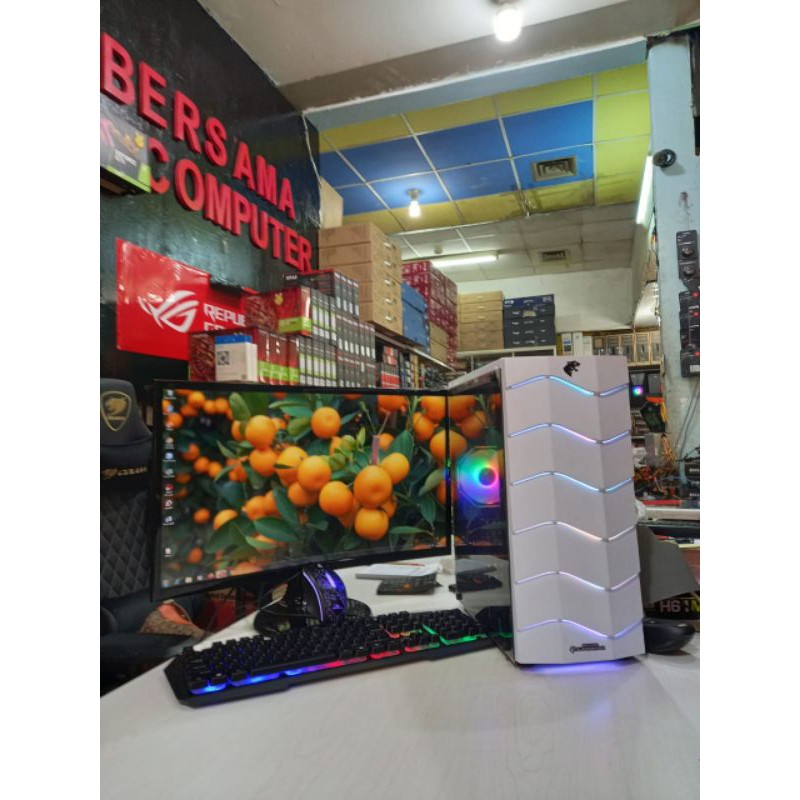 PC gaming i7 3770 Ram 8 gb Vga 4 gb Rx 550 Monitor 19 Inc siap pakai