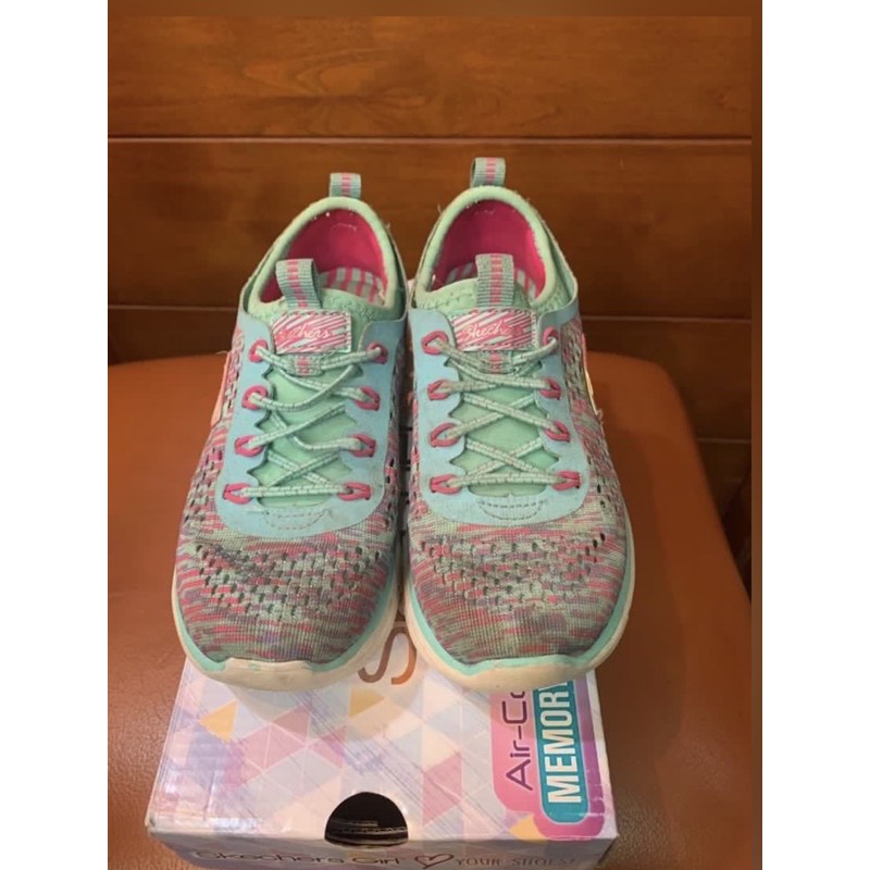 preloved sepatu skechers anak perempuan