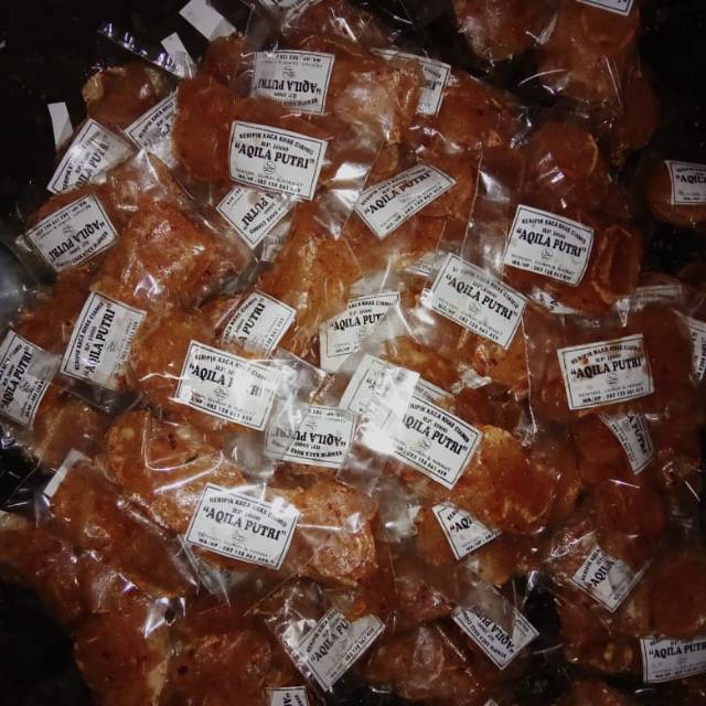 

Keripik kaca gurih renyah nikmat kemasan mungil( 1pak isi 10 pcs rp 6.000)