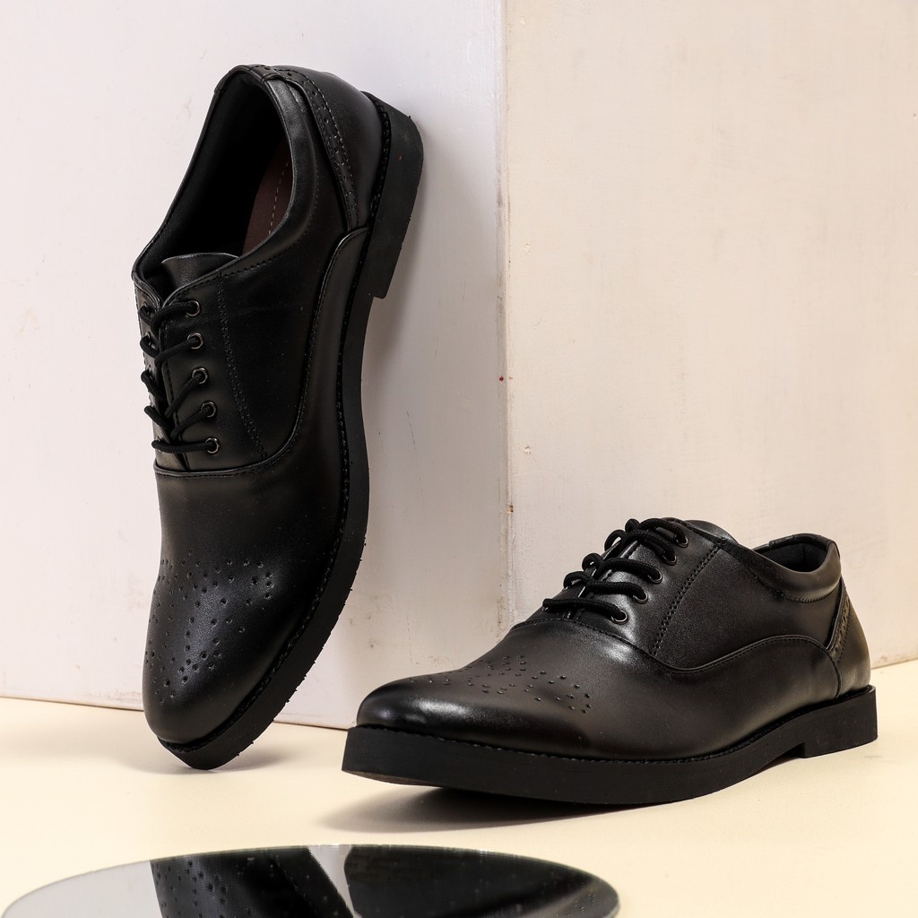 MAVENDRA BLACK ORIGINAL x GIANT FLAMES Sepatu Formal Hitam Tali Pria Pantofel Kerja Kantor Dinas Resmi Guru Kantoran Pesta Undangan Wedding Kondangan Nikah Wisuda Kuliah Oxford Semi Kulit Premium Footwear Big Size Jumbo Ukuran Besar 44 45 Keren Kekinian