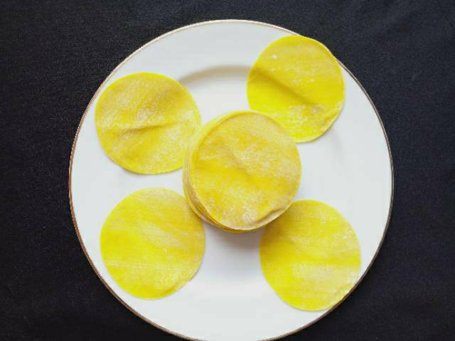 Kulit dimsum/SIOMAY/GYOZA/MANDU tipis halal lembut anti lengket siomay isi 50//7.5 CM diameter /dimsum//dimsum halal/dimsum /wonton gyoza pangsit  suikiaw 7.5cm isi 50 lembarmurah pewarna import kiirim luar kota thinwall full bubble8