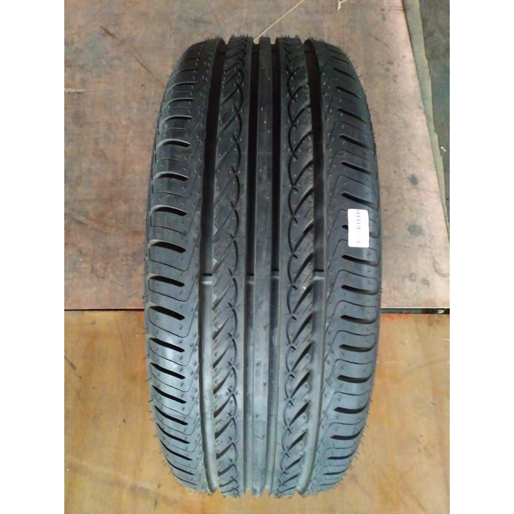 Goodyear Assurance Fuel Max 215/55 R17 Ban Mobil