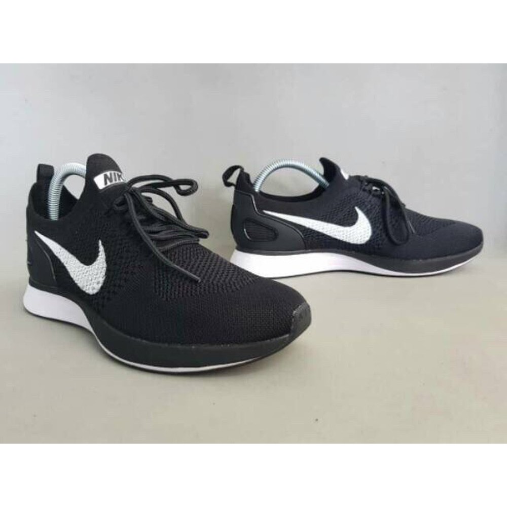 Sepatu Golf Olahraga Unisex   Nike Air Zoom Mariah Flyknit Racer Black White