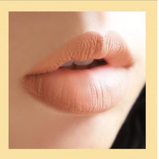 La Tulipe Lite Matte Lip Cream // Bare Matte Lip Cream