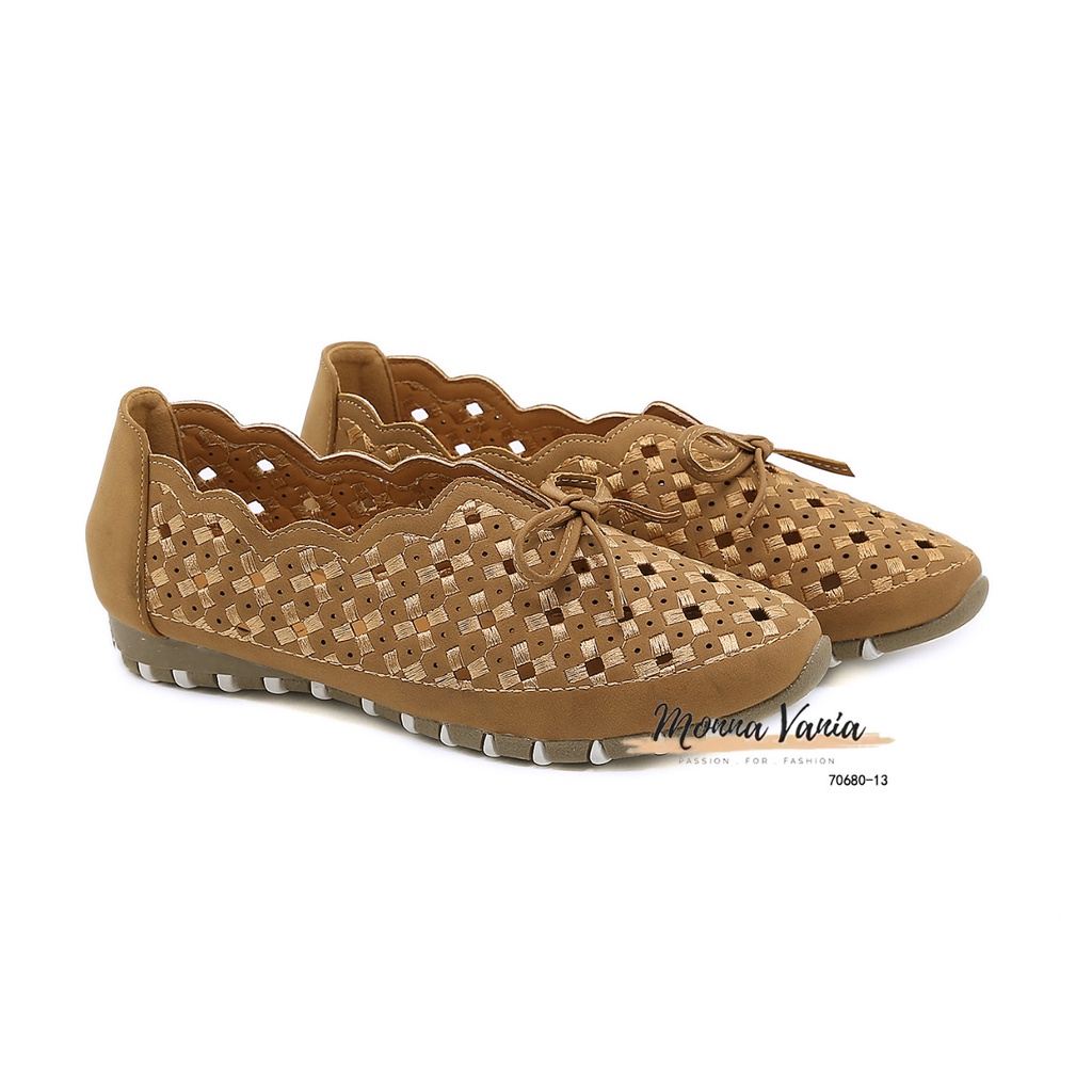 Monna Vania Slip-on Flat Shoes  #70680-13