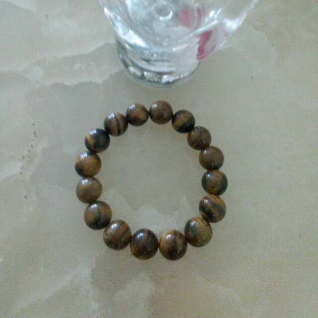 Gelang batu Mata Kucing