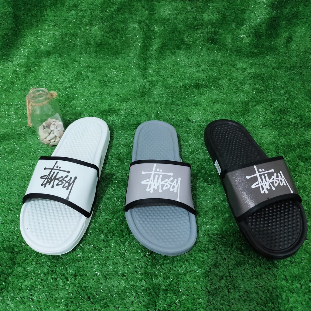 Slip on Pria Sandal Anti Licin Ringan STSY