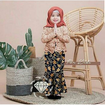 (RealPict!) Set Shireen Kids Kebaya Brukat Cord Tulang Anak &amp; Rok Batik Duyung 7 Warna Set Shiren