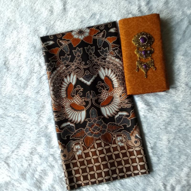 Kain Batik Fashion Merak Batik Jarik Kebaya Brokat Bridesmaid