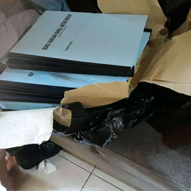 Buku jurnal deck dan mesin (Log book deck & engine)