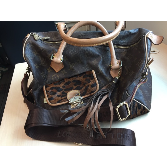 Tas LV Tassel Suede Supreme Preloved