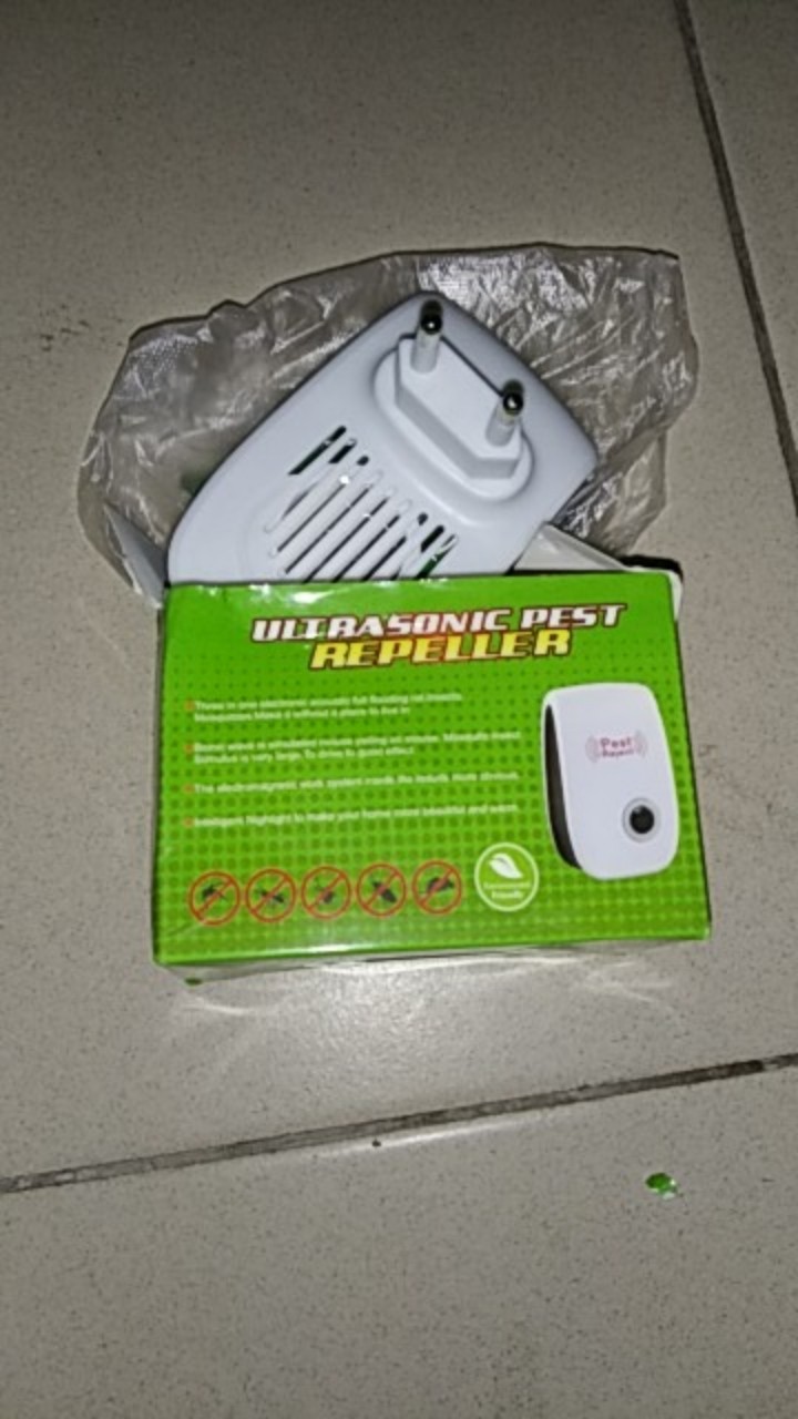 Alat Pengusir Nyamuk / Tikus / Serangga Elektrik Ultrasonik Kualitas Tinggi