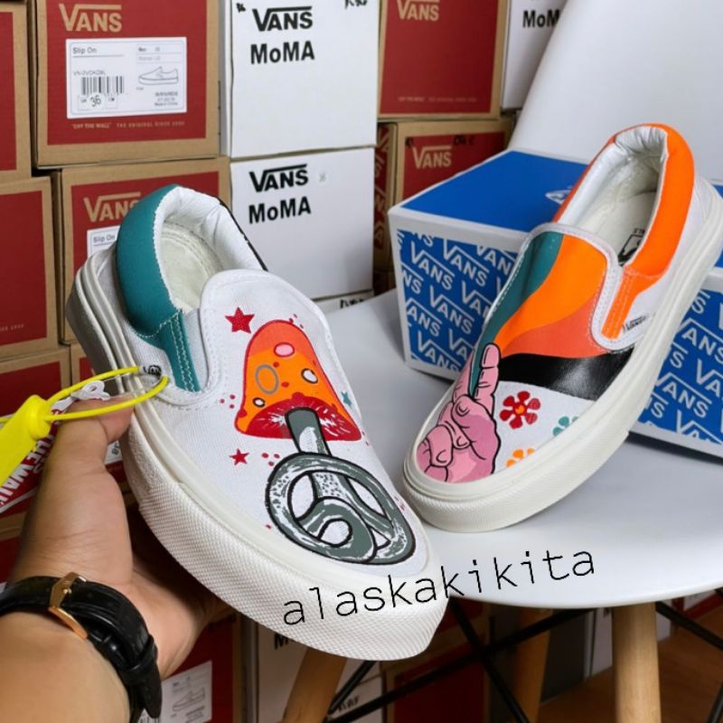 VANS SLIP ON HIPPIE PRIA WANITA ,Kualitas Premium Free Kaos kaki/paperbag.