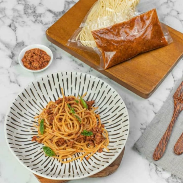 

BOGA KITCHEN Spaghetti Bolognese l Premium Quality