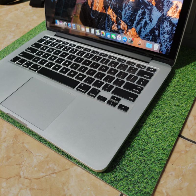 Laptop Macbook Pro Retina 13 inch 2015 Intel Cor i5 Ram 8GB SSD 128GB Like New Mulus
