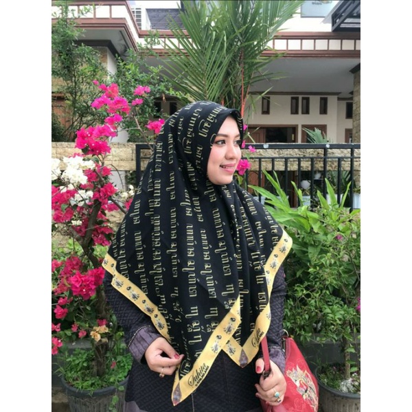 Jilbab Nawala Suhita seri aksara jawa