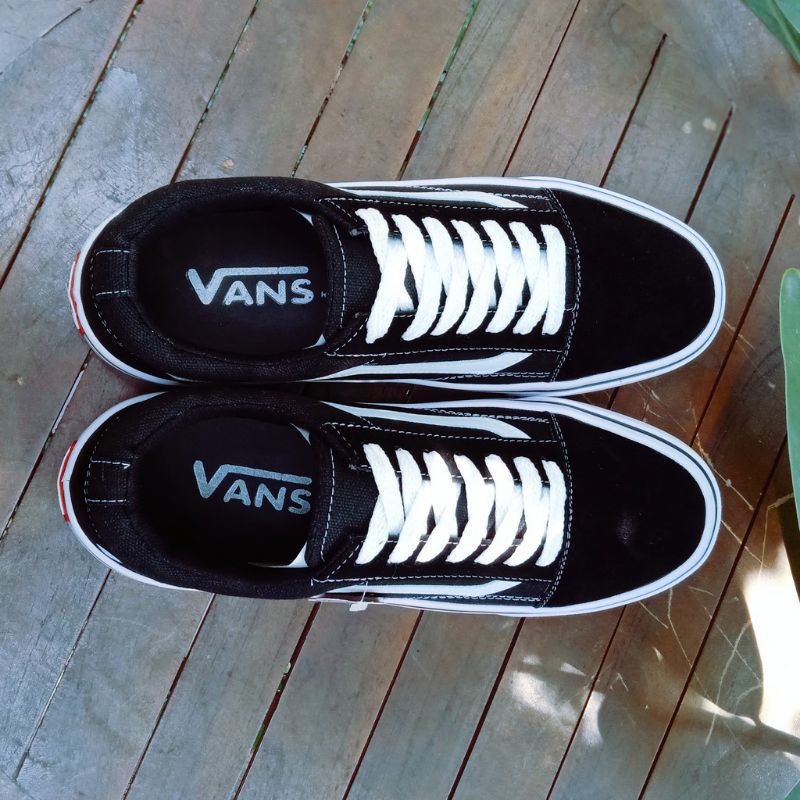 Sepatu Sneakers Pria Dan Wanita Vans Old Skool Black White