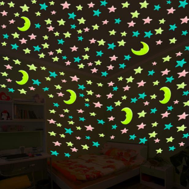 Stiker Bintang Sticker Star Glow In The Dark Isi Sekitar 100 pcs / pack Menyala Dalam Gelap Malam Kamar Tidur